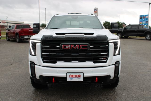 Used 2024 GMC Sierra 2500 AT4 w/ AT4 Premium Plus Package AWD/4WD image 2
