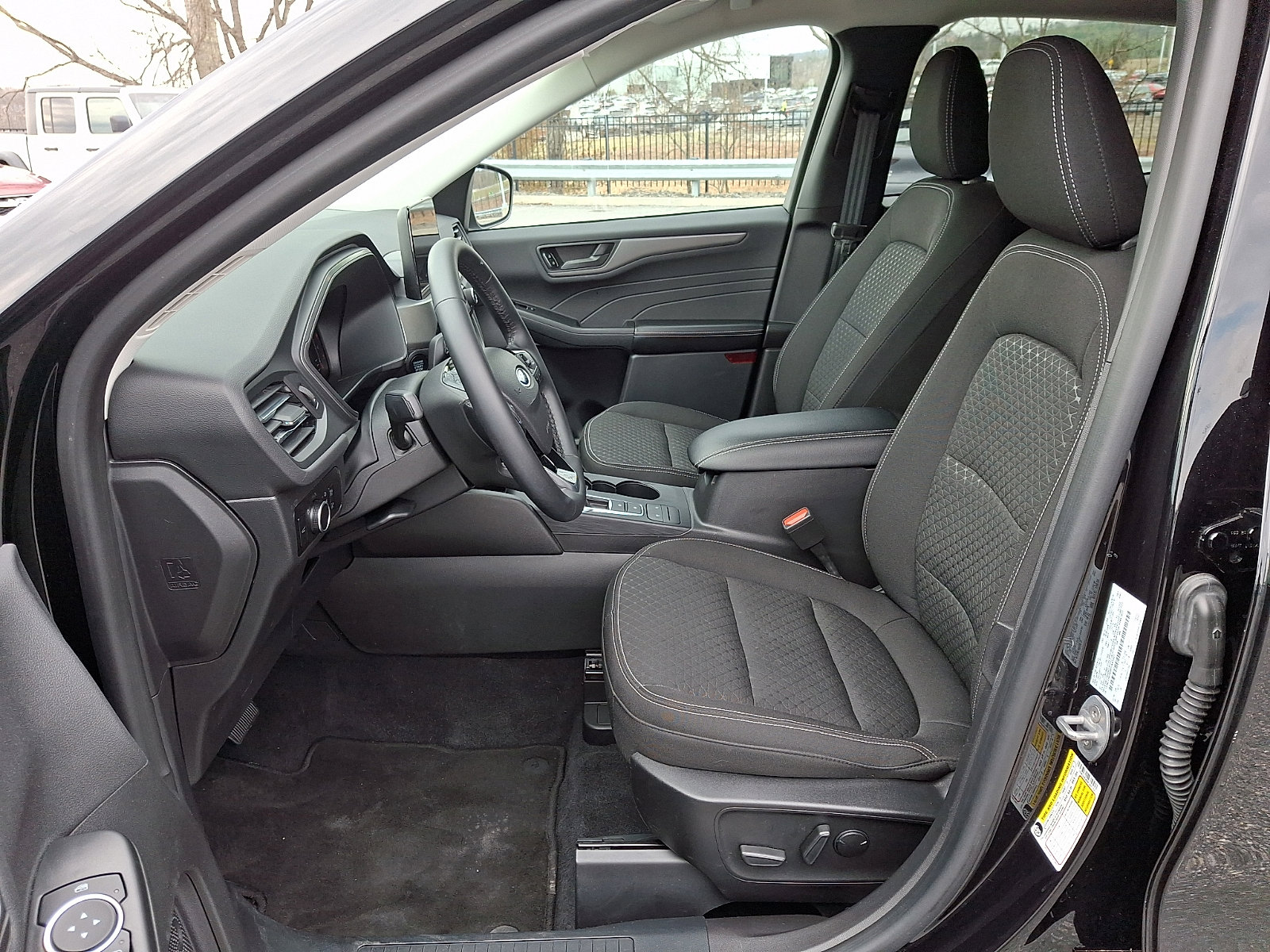 Certified 2023 Ford Escape Active AWD/4WD image 13
