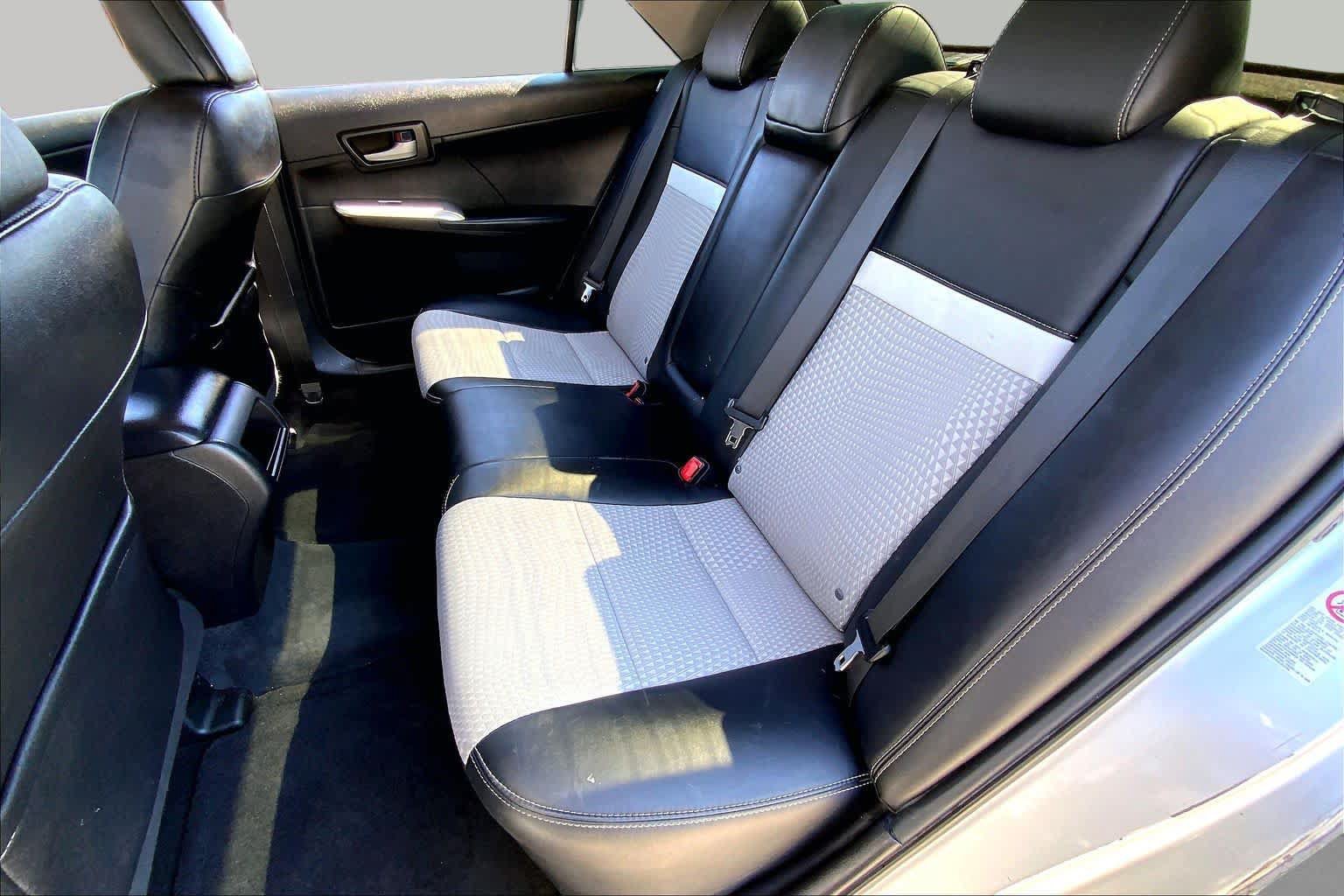 Used 2013 Toyota Camry SE FWD image 20