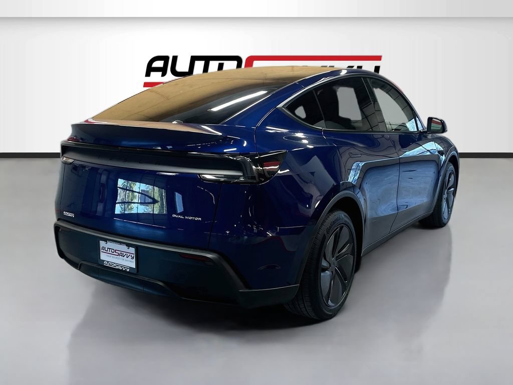 Used 2026 Tesla Model Y Long Range AWD/4WD image 7