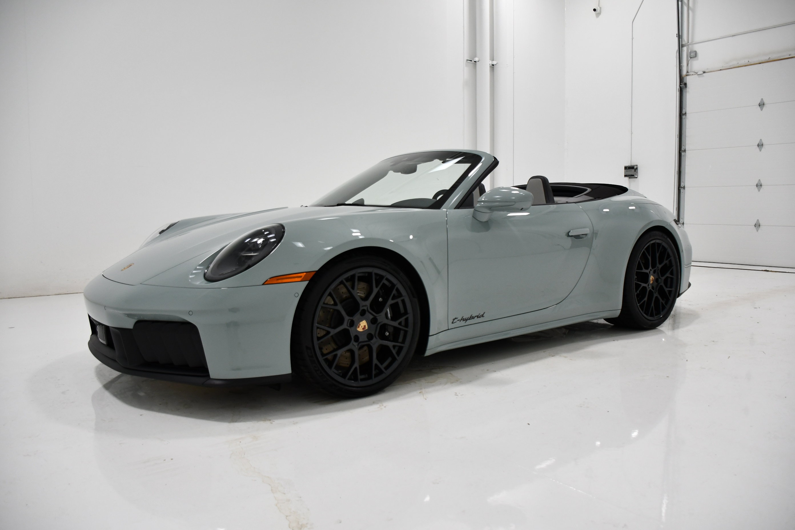 Used 2026 Porsche 911 Carrera GTS RWD image 7
