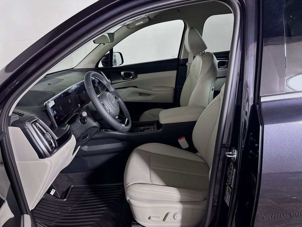 New 2025 Kia Sorento S image 12