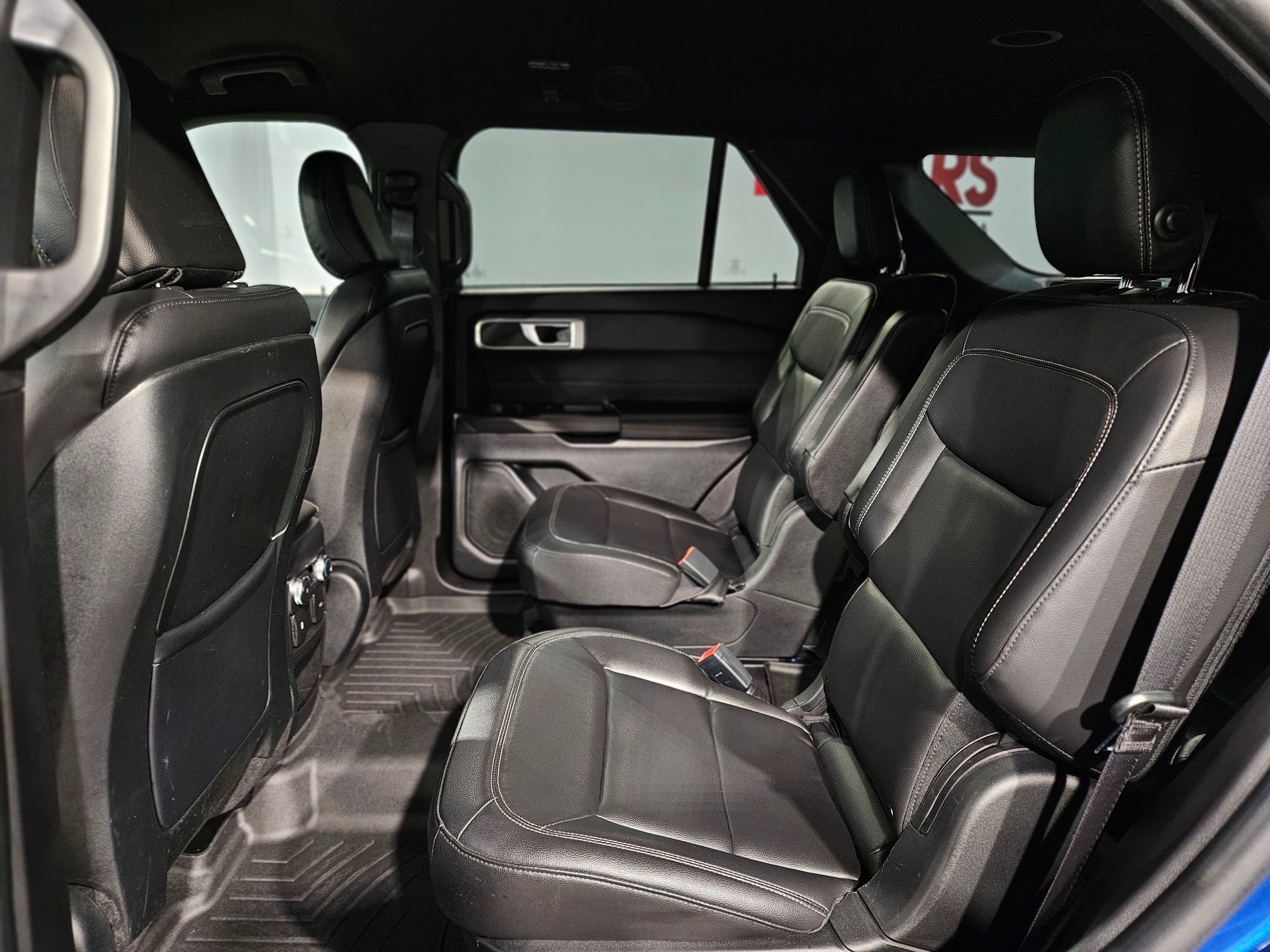 Used 2020 Ford Explorer XLT w/ Equipment Group 202A image 35