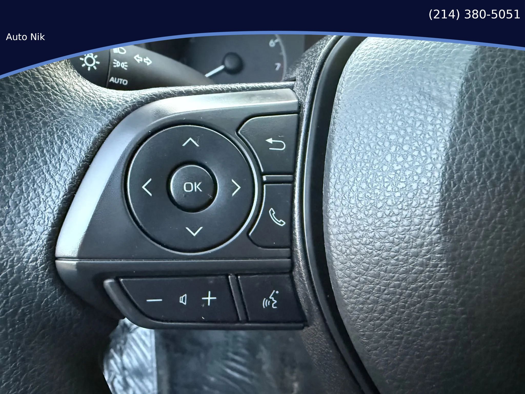 Used 2025 Toyota Corolla LE image 23