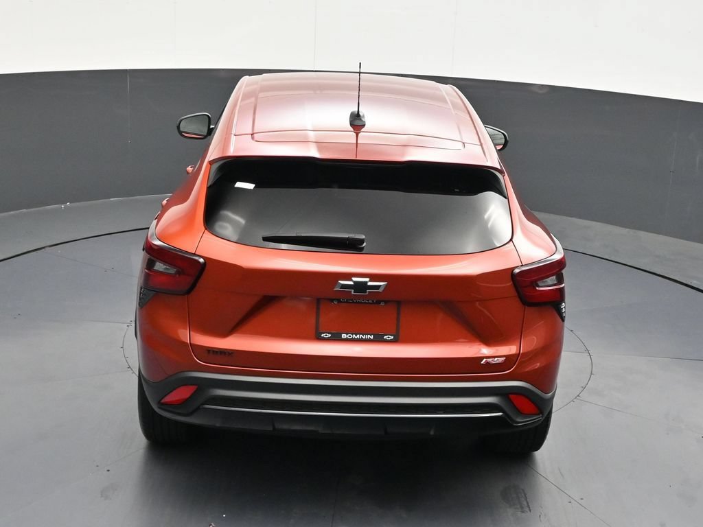 Used 2024 Chevrolet Trax RS FWD image 13