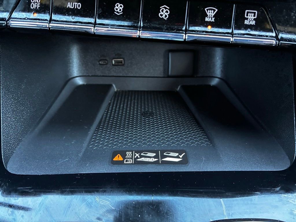 Used 2025 Chevrolet Traverse Z71 image 31