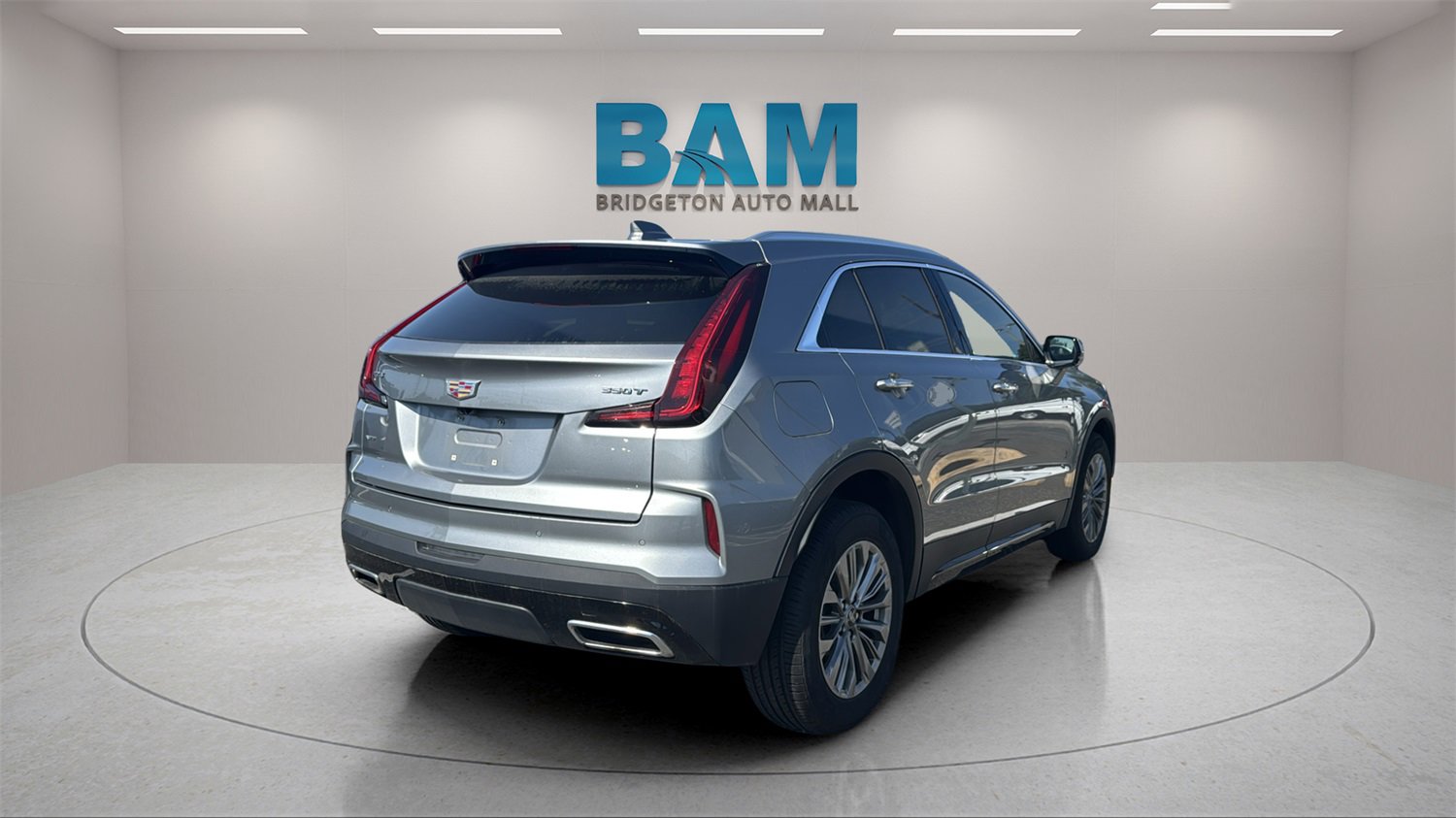 Used 2024 Cadillac XT4 Premium Luxury image 9