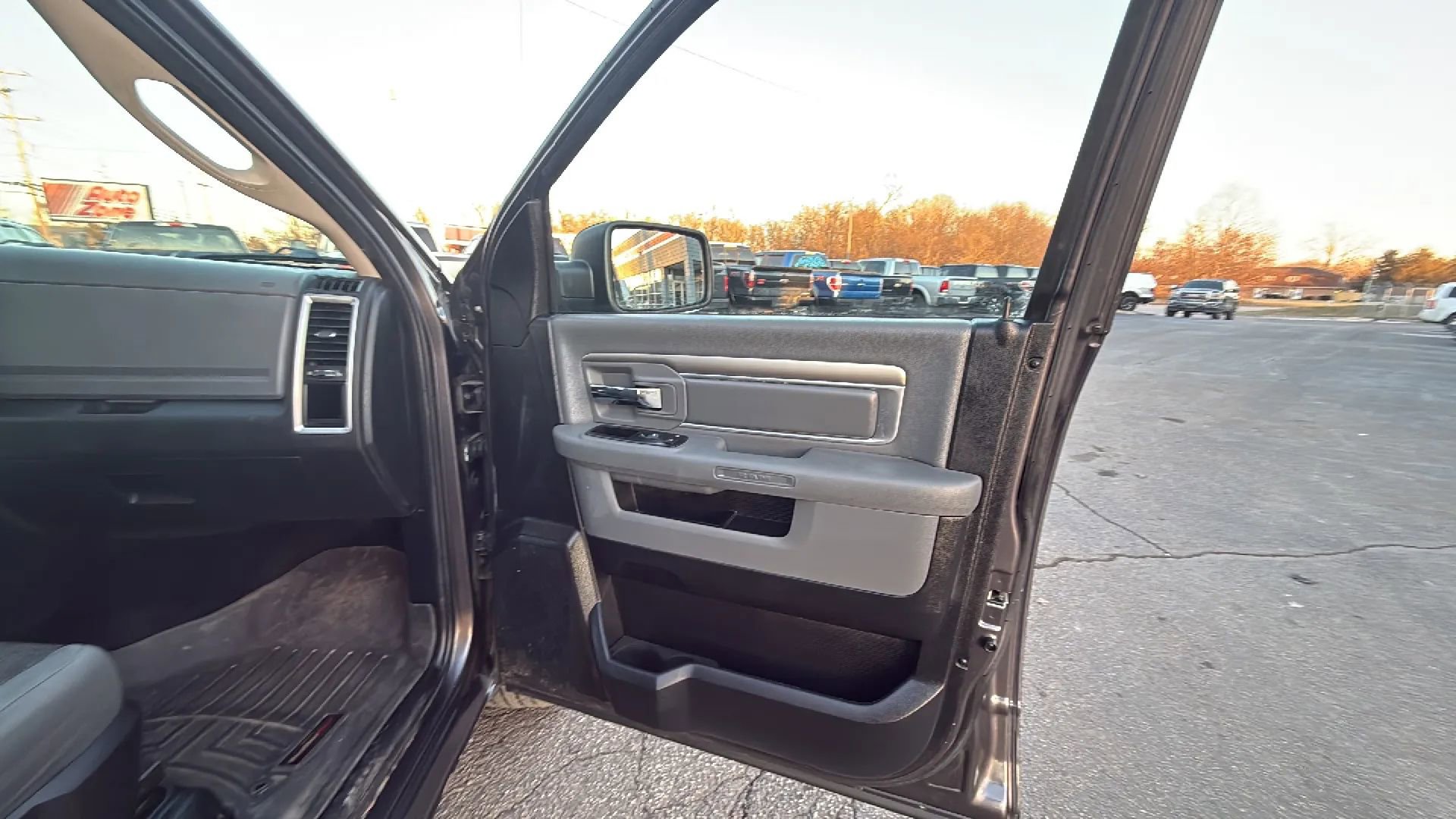 Used 2015 RAM 1500 Big Horn image 17