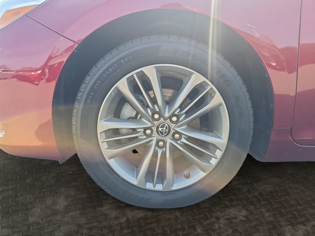 Used 2016 Toyota Camry SE image 9