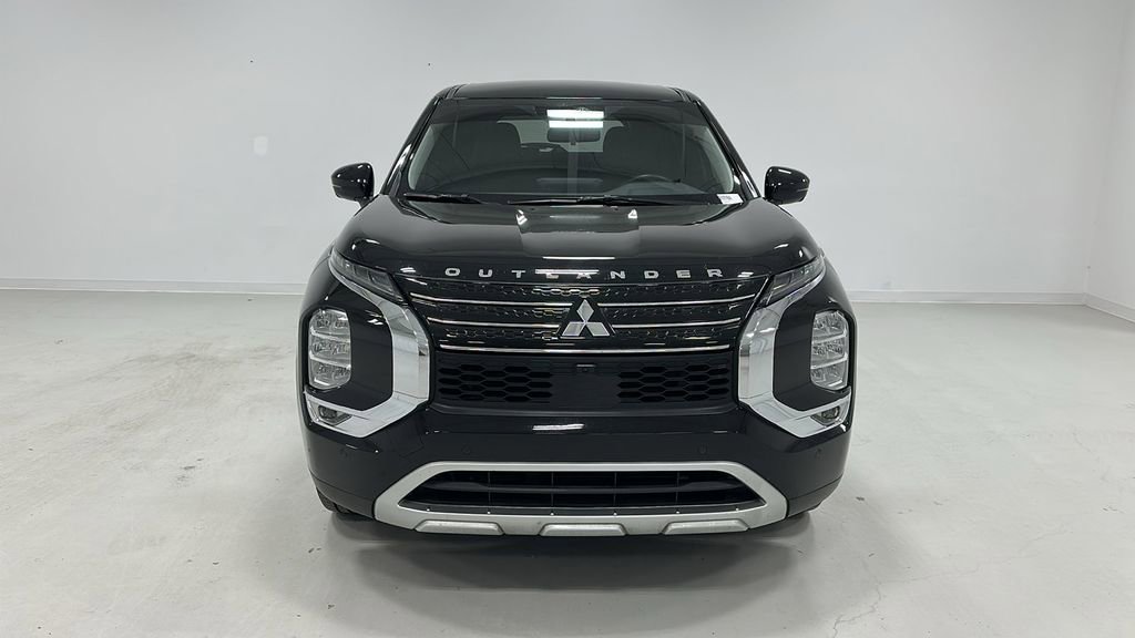 Used 2022 Mitsubishi Outlander SE image 9