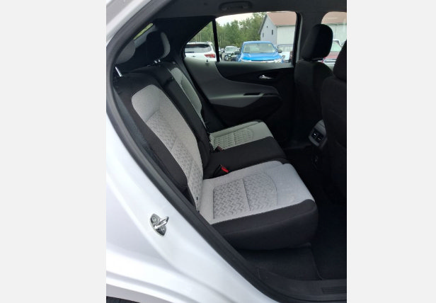 Used 2024 Chevrolet Equinox LS w/ Sport Edition AWD/4WD image 10
