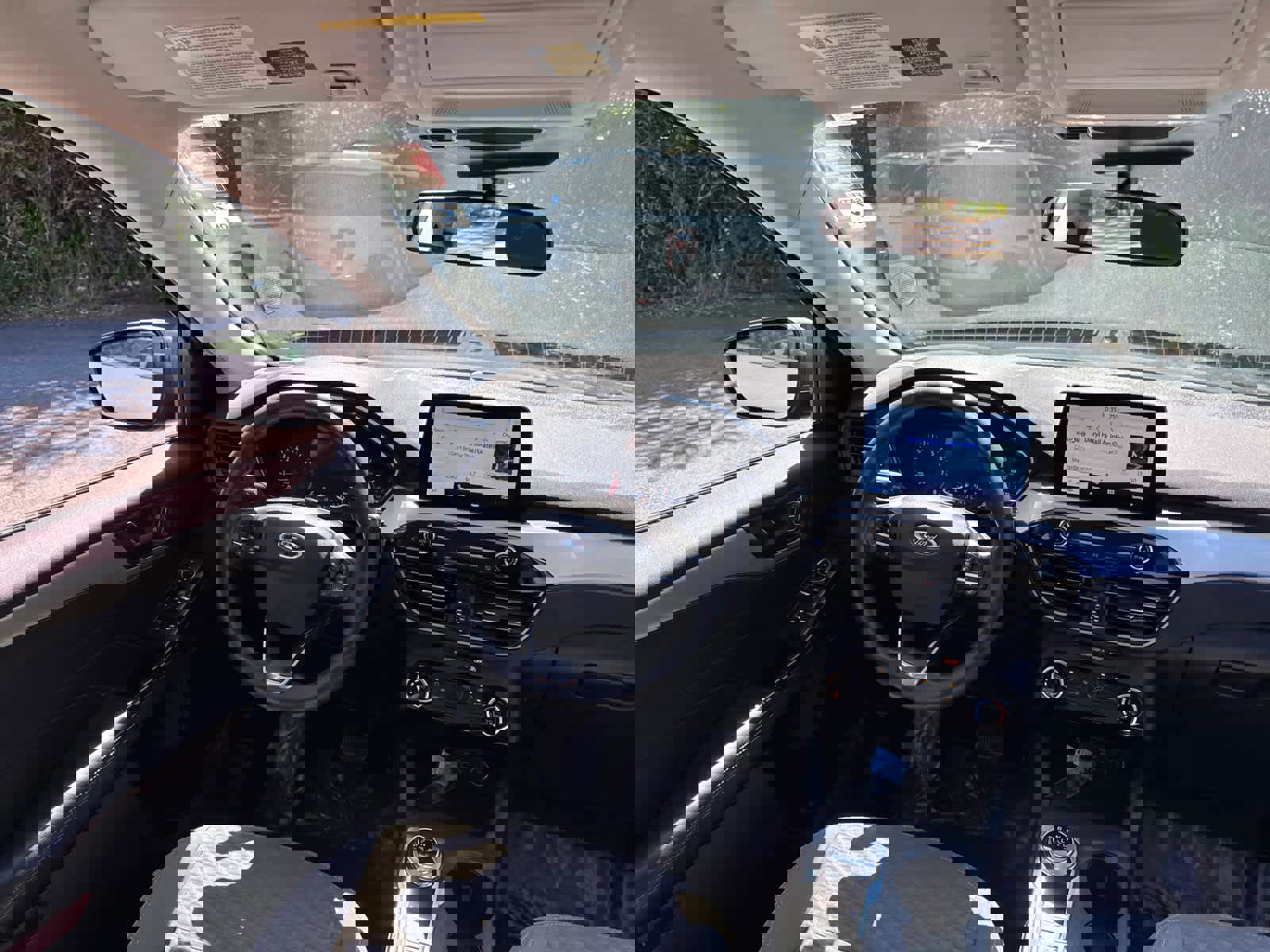 Used 2022 Ford Escape SE image 35