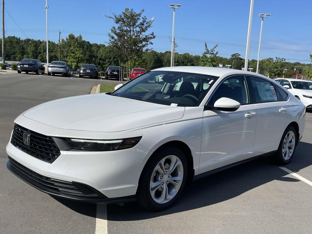 Used 2025 Honda Accord LX image 3