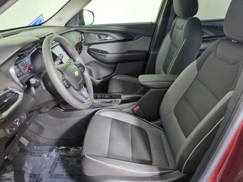 Used 2022 Chevrolet TrailBlazer LT w/ Convenience Package FWD image 12