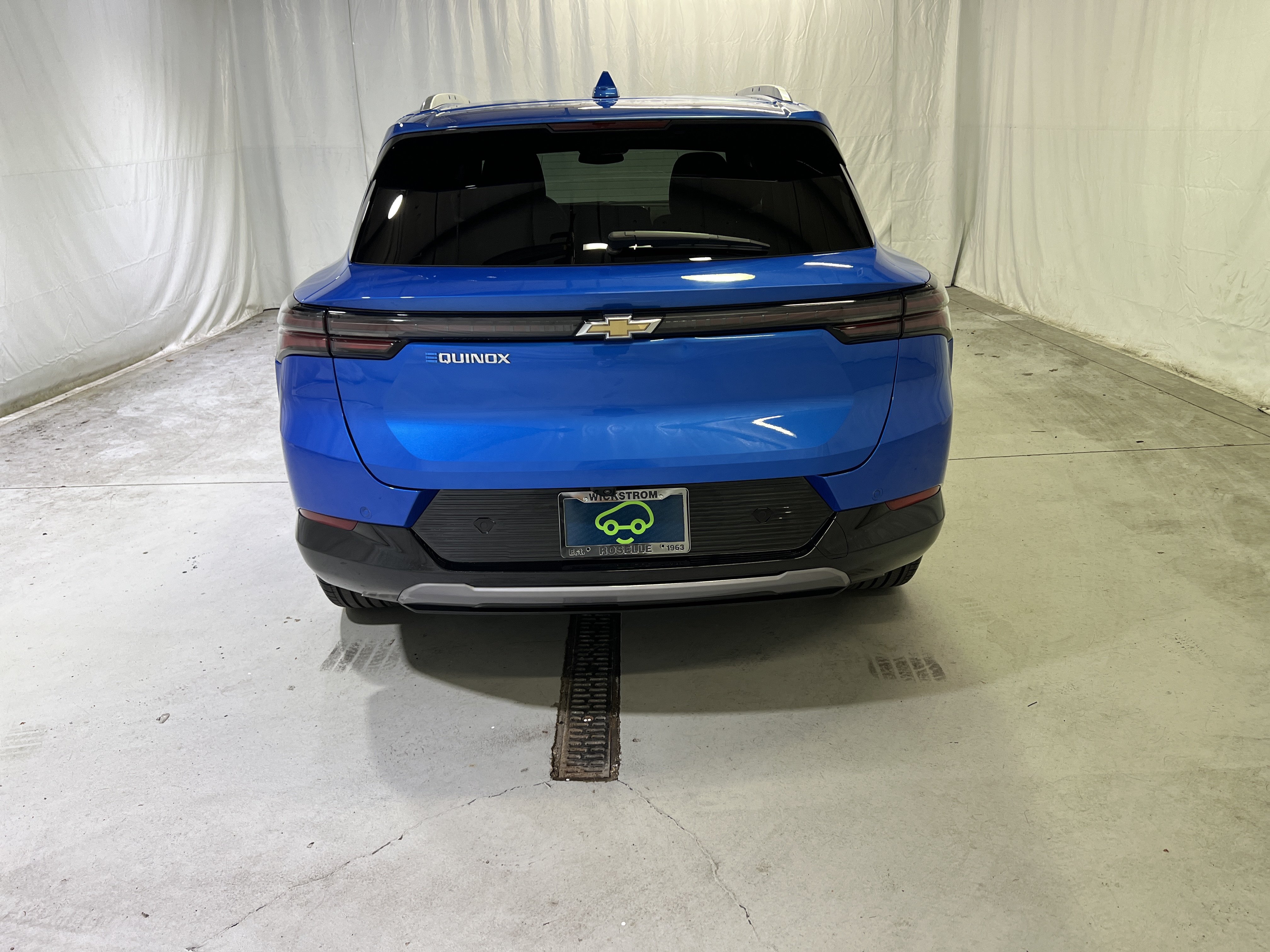 Certified 2024 Chevrolet Equinox EV LT FWD image 9
