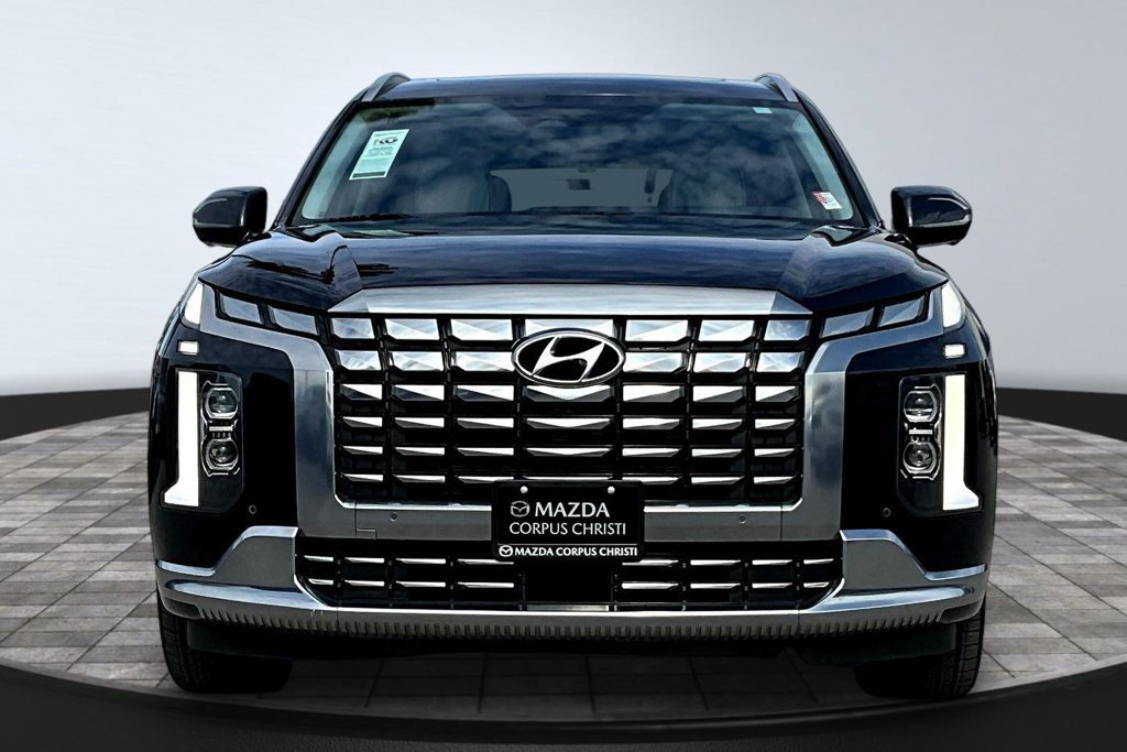 Used 2024 Hyundai Palisade Calligraphy FWD image 3