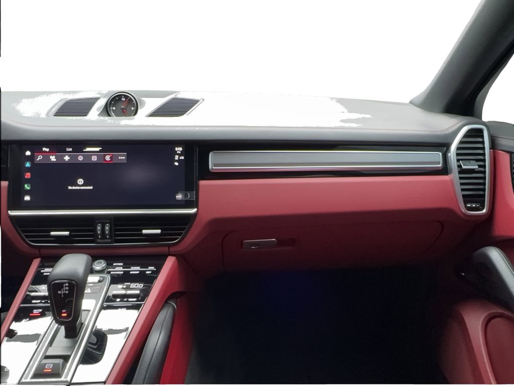 Used 2023 Porsche Cayenne Platinum Edition image 27