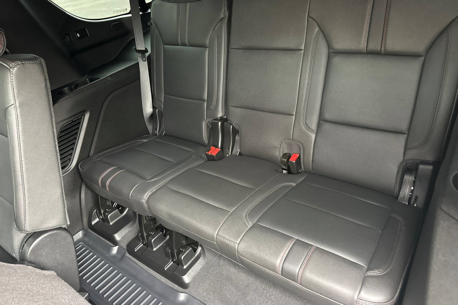 Used 2024 Chevrolet Tahoe RST AWD/4WD image 14