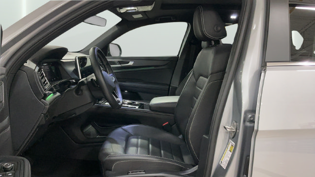 Certified 2026 Volkswagen Atlas Cross Sport SEL AWD/4WD image 16
