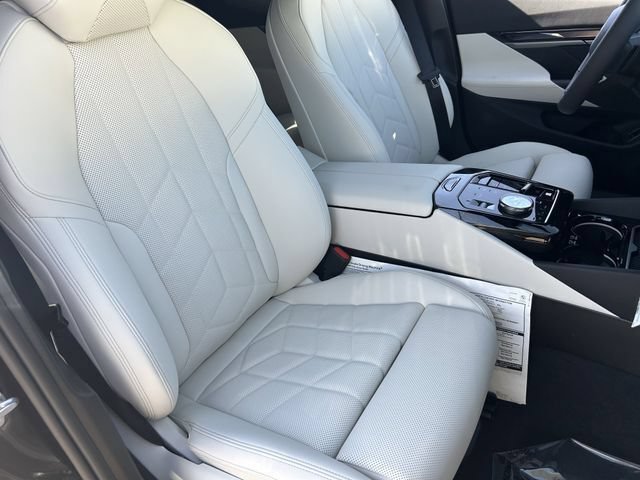 New 2026 BMW 550e xDrive w/ Premium Package AWD/4WD image 11