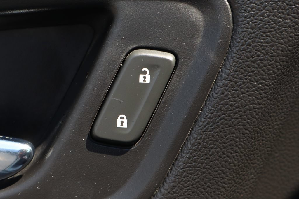 Used 2020 Chevrolet Colorado Z71 AWD/4WD image 18