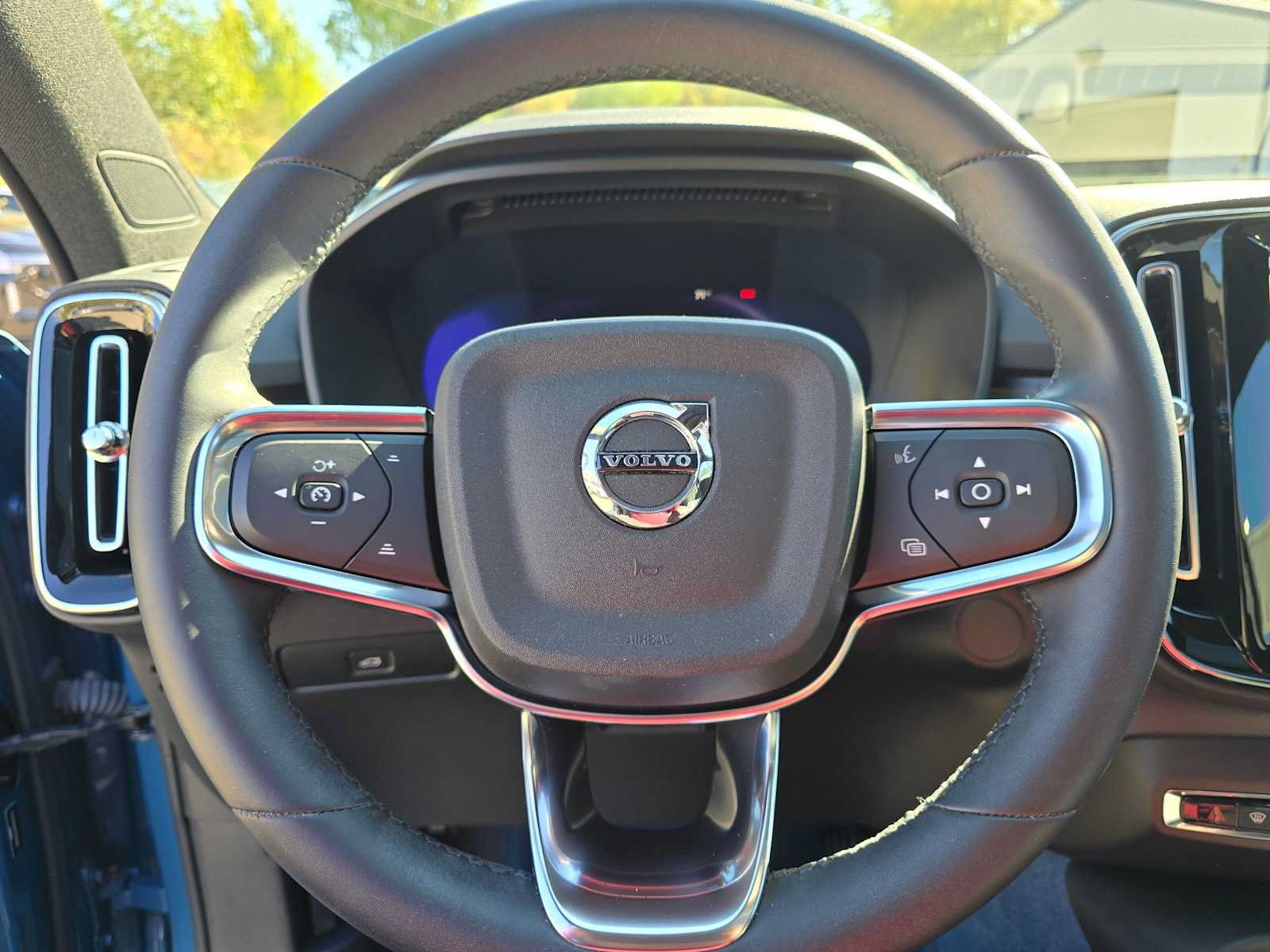 Certified 2023 Volvo XC40 Recharge Plus w/ Protection Package Premier AWD/4WD image 25