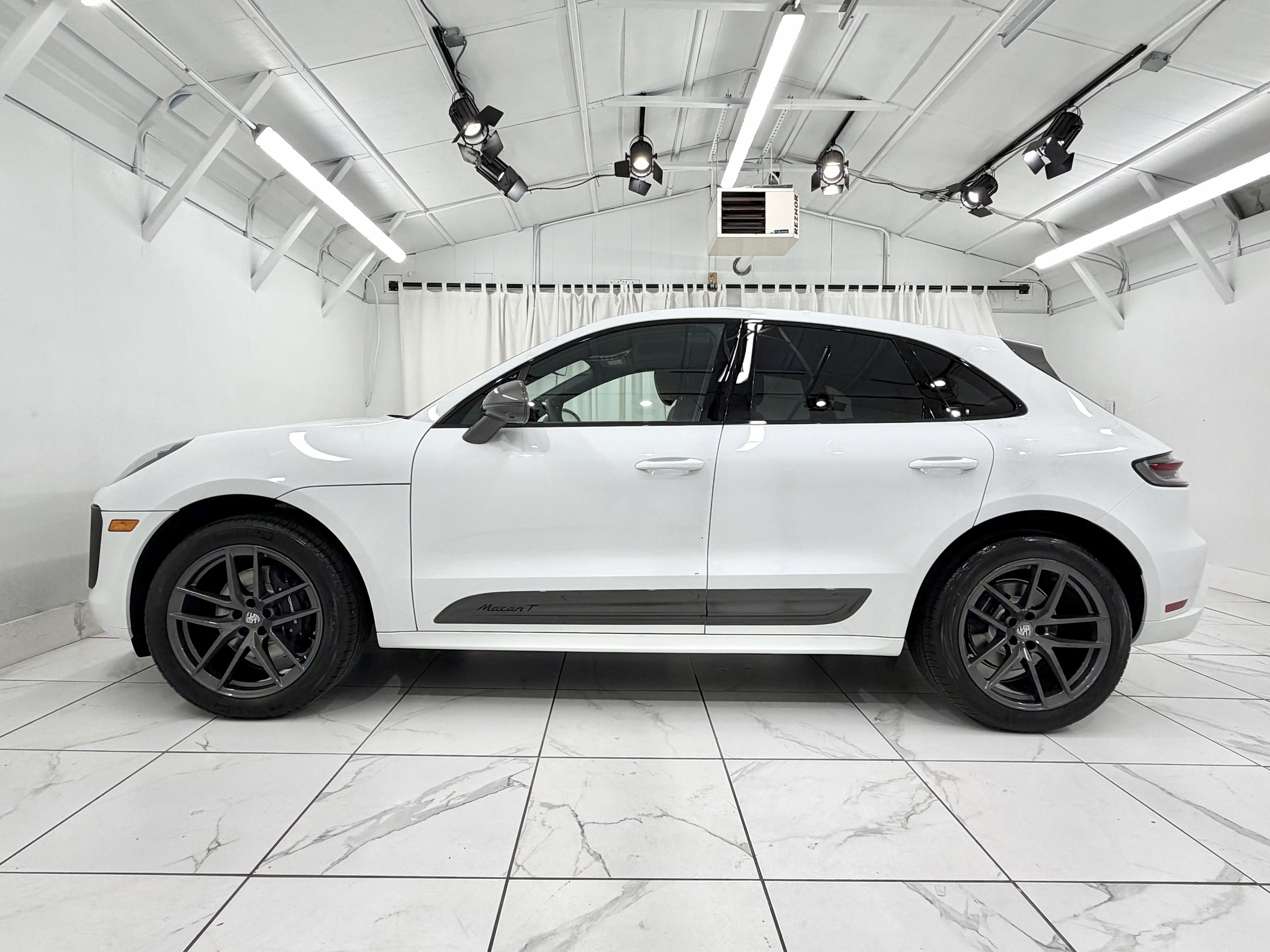 New 2026 Porsche Macan Turbo image 2