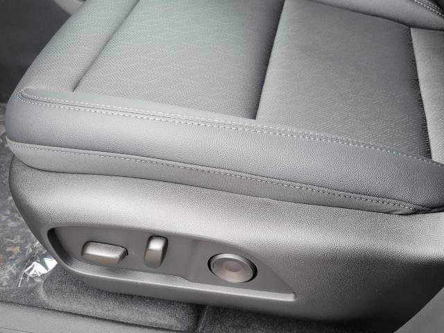 New 2026 Chevrolet Equinox LT w/ Convenience Package II image 9