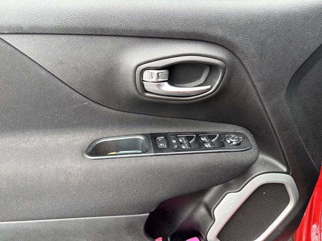 Used 2020 Jeep Renegade Sport image 3