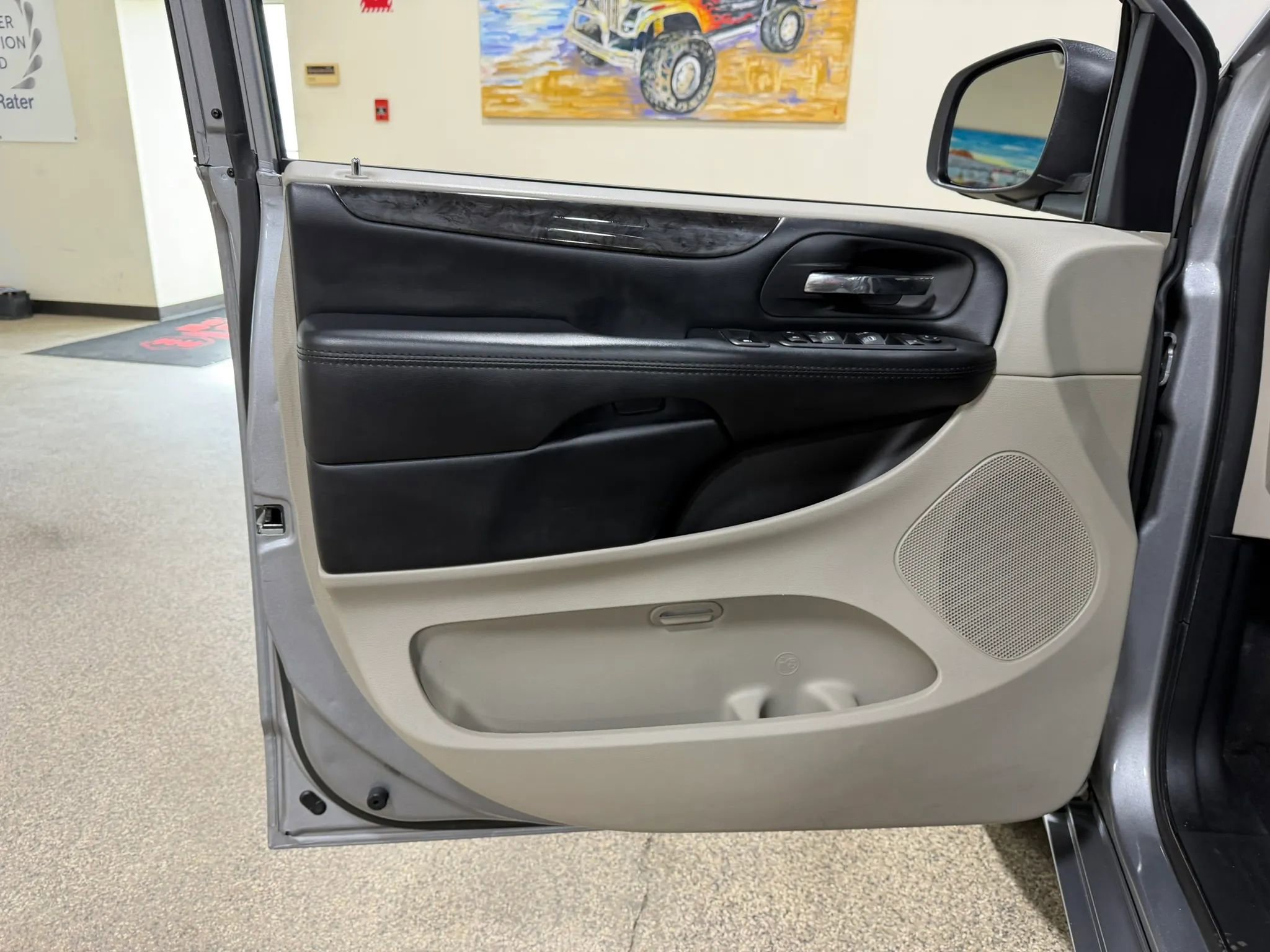 Used 2019 Dodge Grand Caravan SE image 14