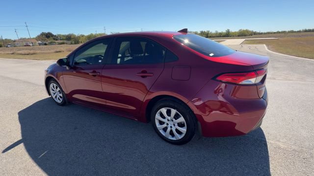 Used 2025 Toyota Corolla LE image 6