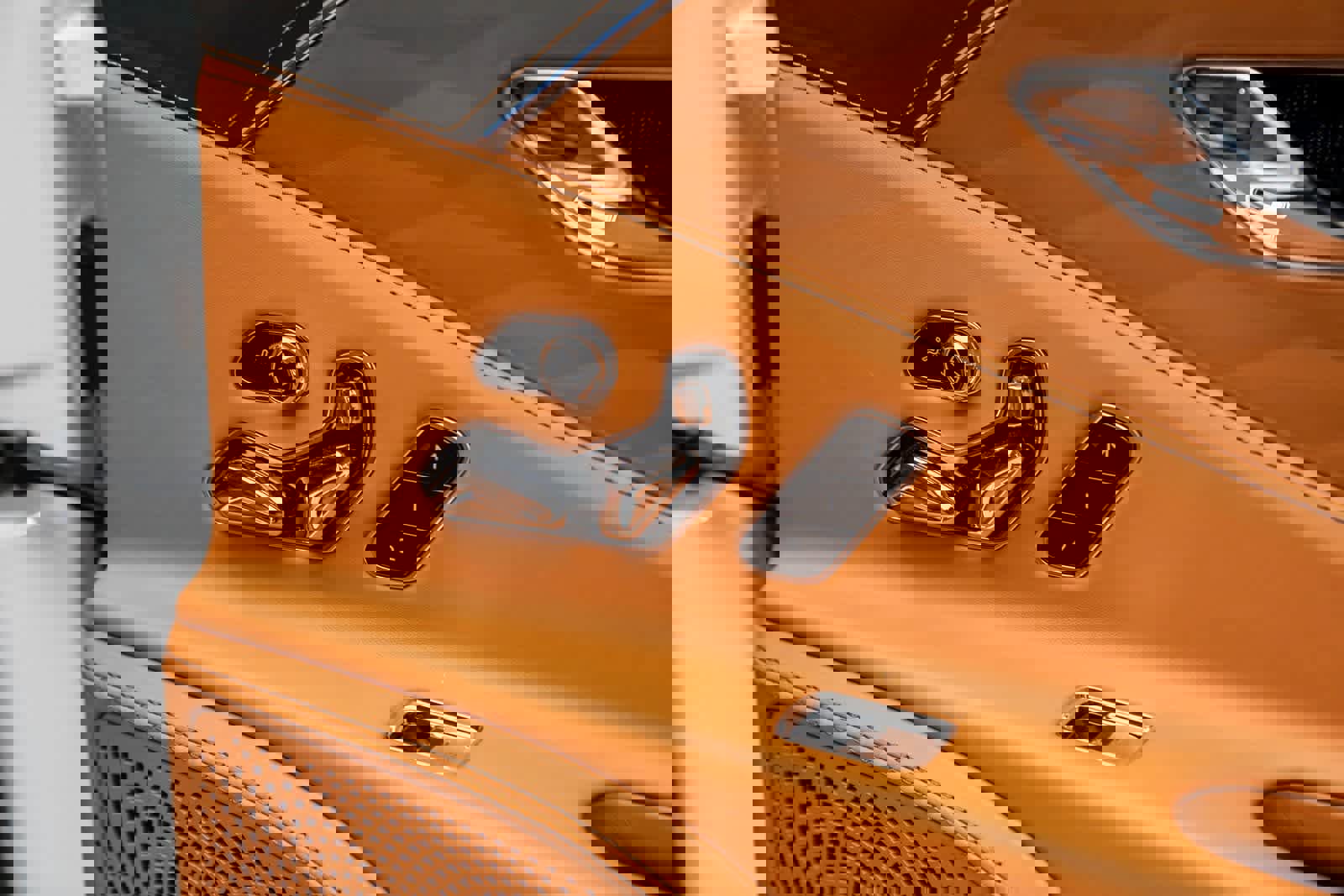 Used 2023 Bentley Flying Spur W12 image 49