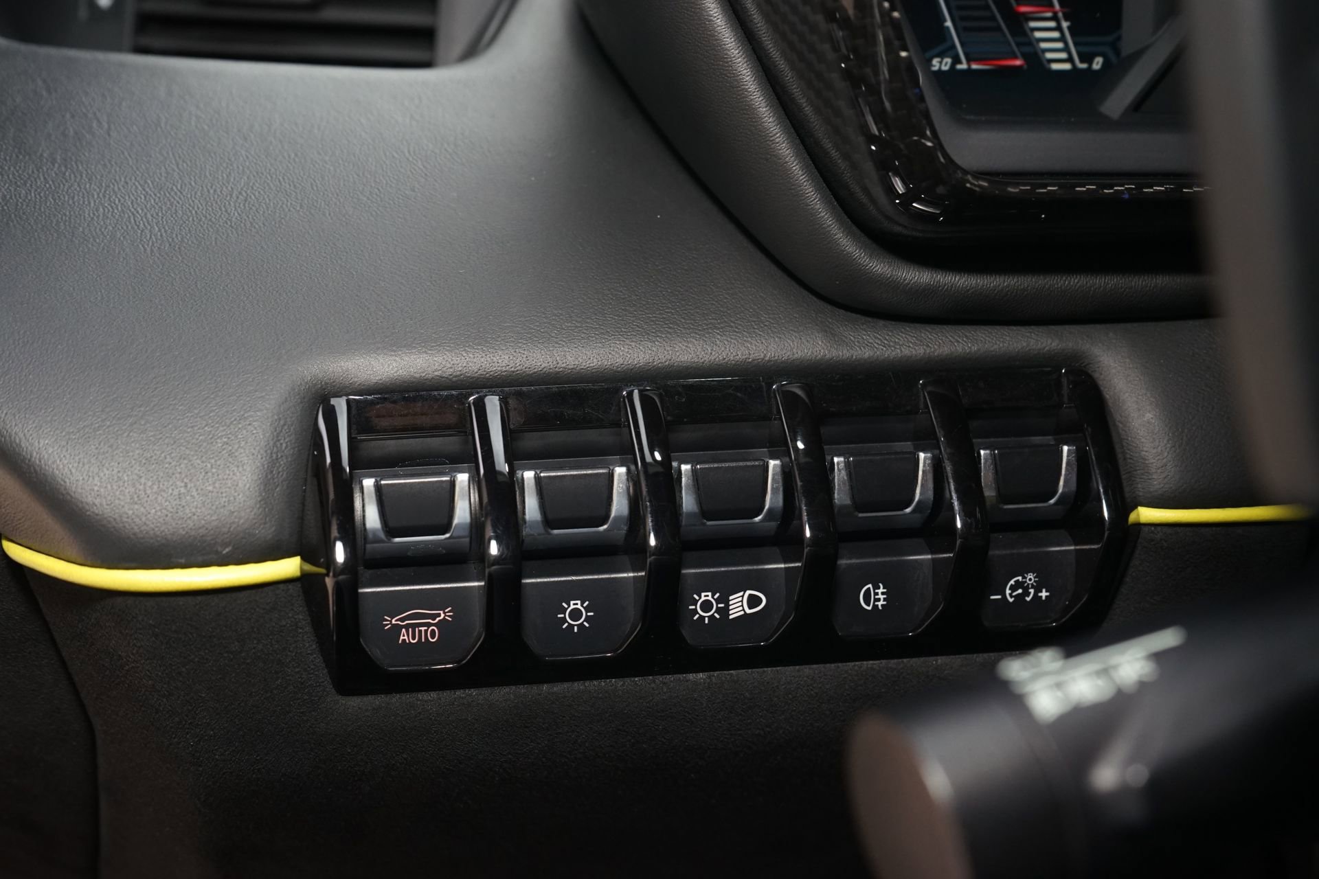 Used 2019 Lamborghini Aventador SVJ image 33