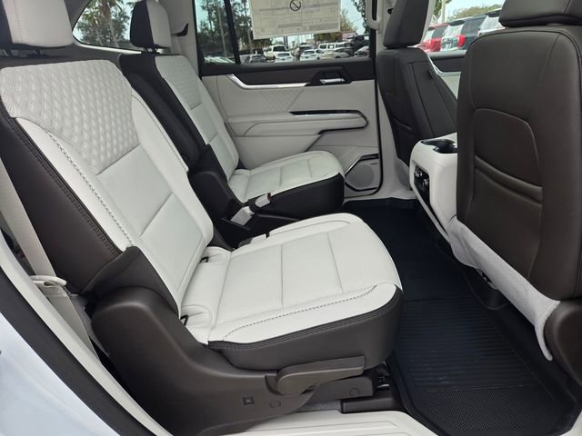 New 2026 GMC Acadia Denali w/ Super Cruise Package image 16