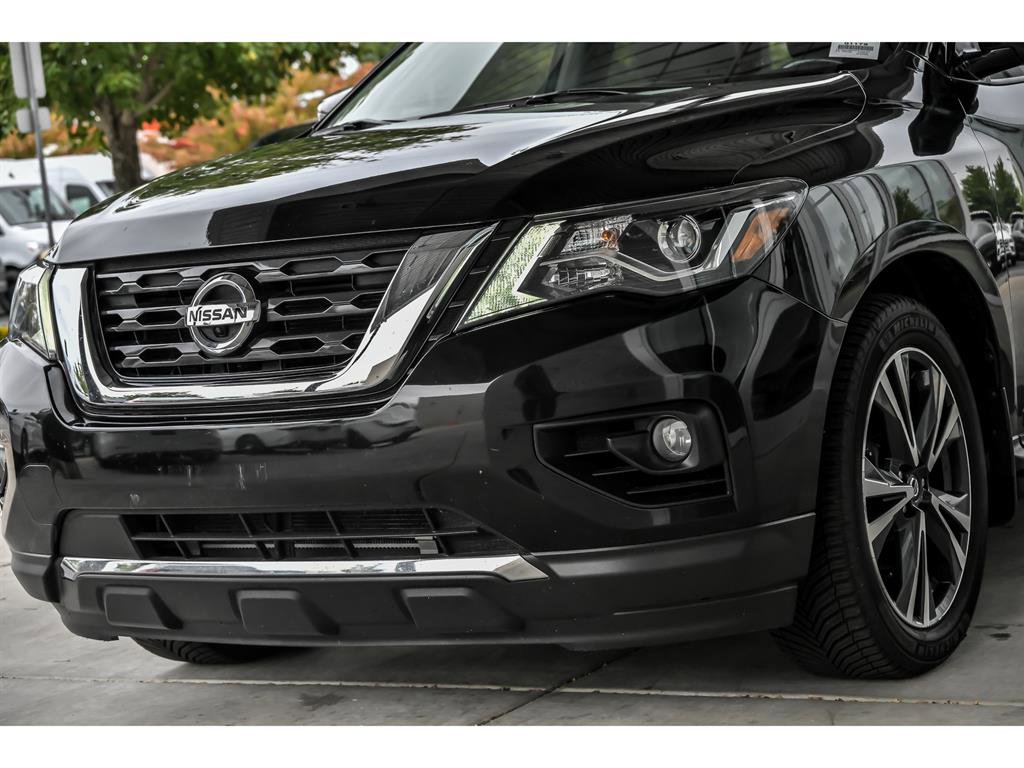 Used 2019 Nissan Pathfinder Platinum image 4