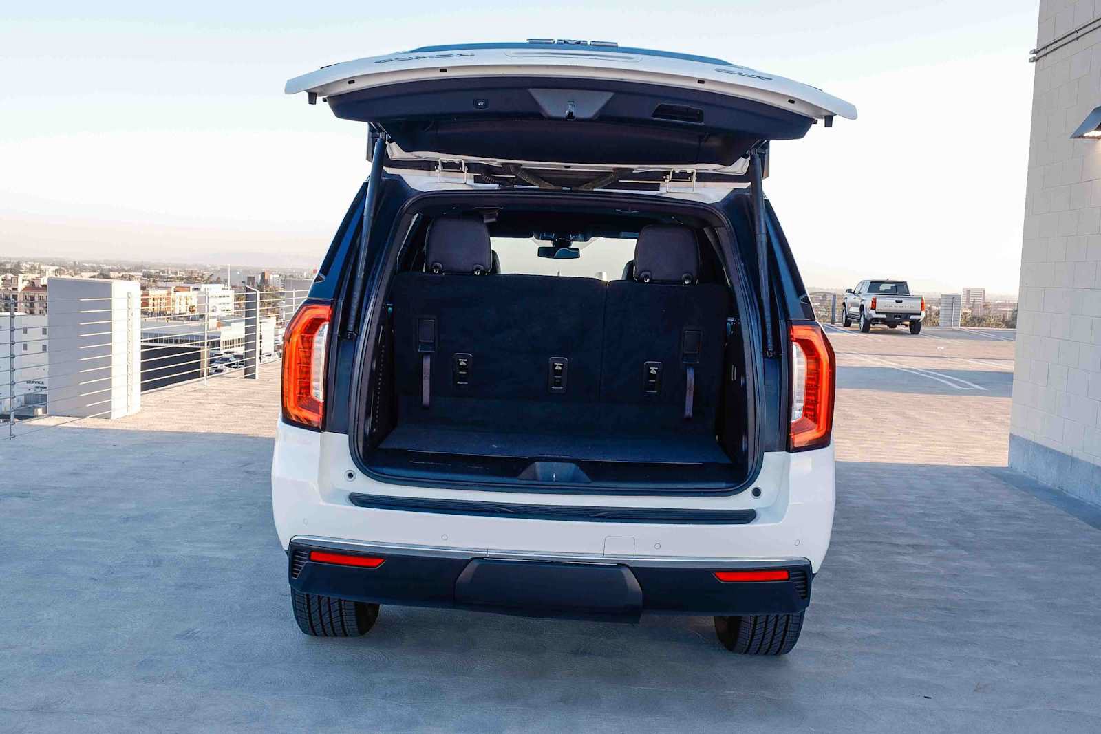 Used 2021 GMC Yukon SLT RWD image 28