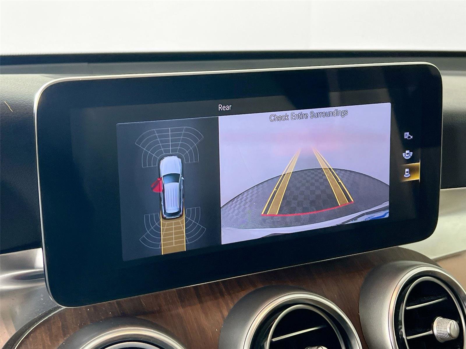 Used 2022 Mercedes-Benz GLC 300 4MATIC image 12