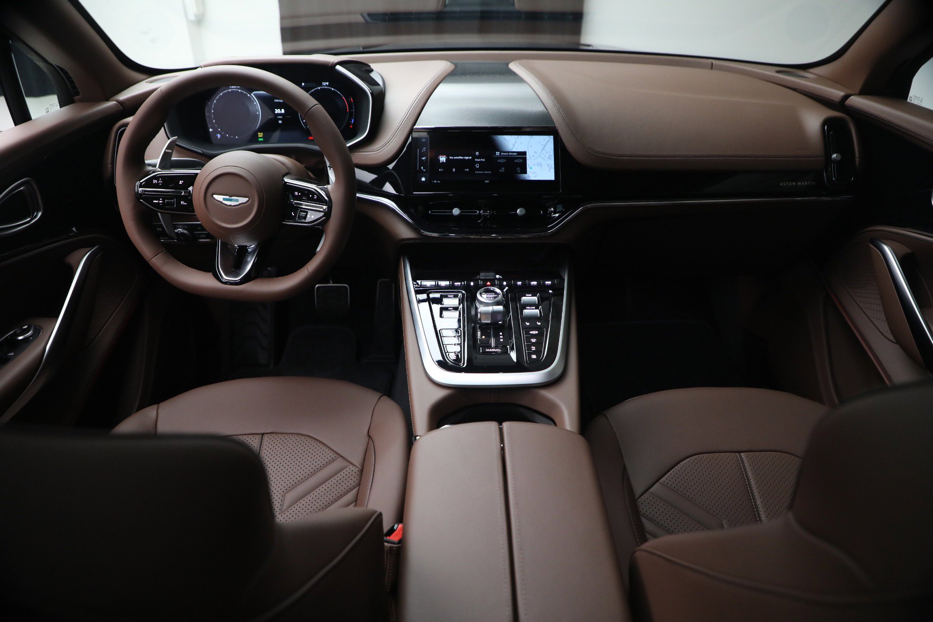 New 2026 Aston Martin DBX S AWD/4WD image 31