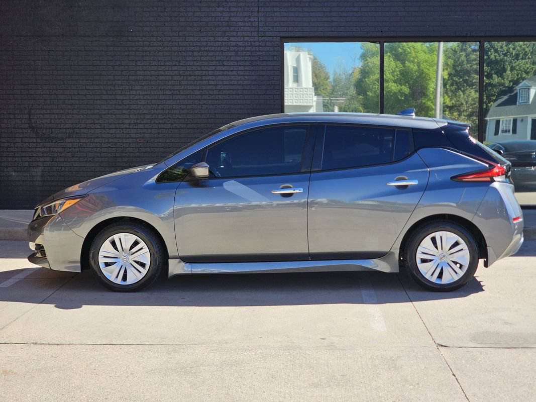 Used 2025 Nissan Leaf S FWD image 15