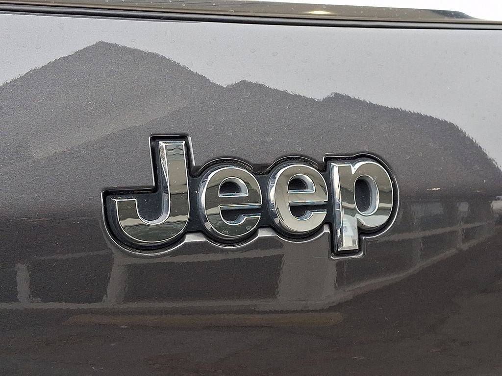Used 2022 Jeep Grand Cherokee L Limited image 41