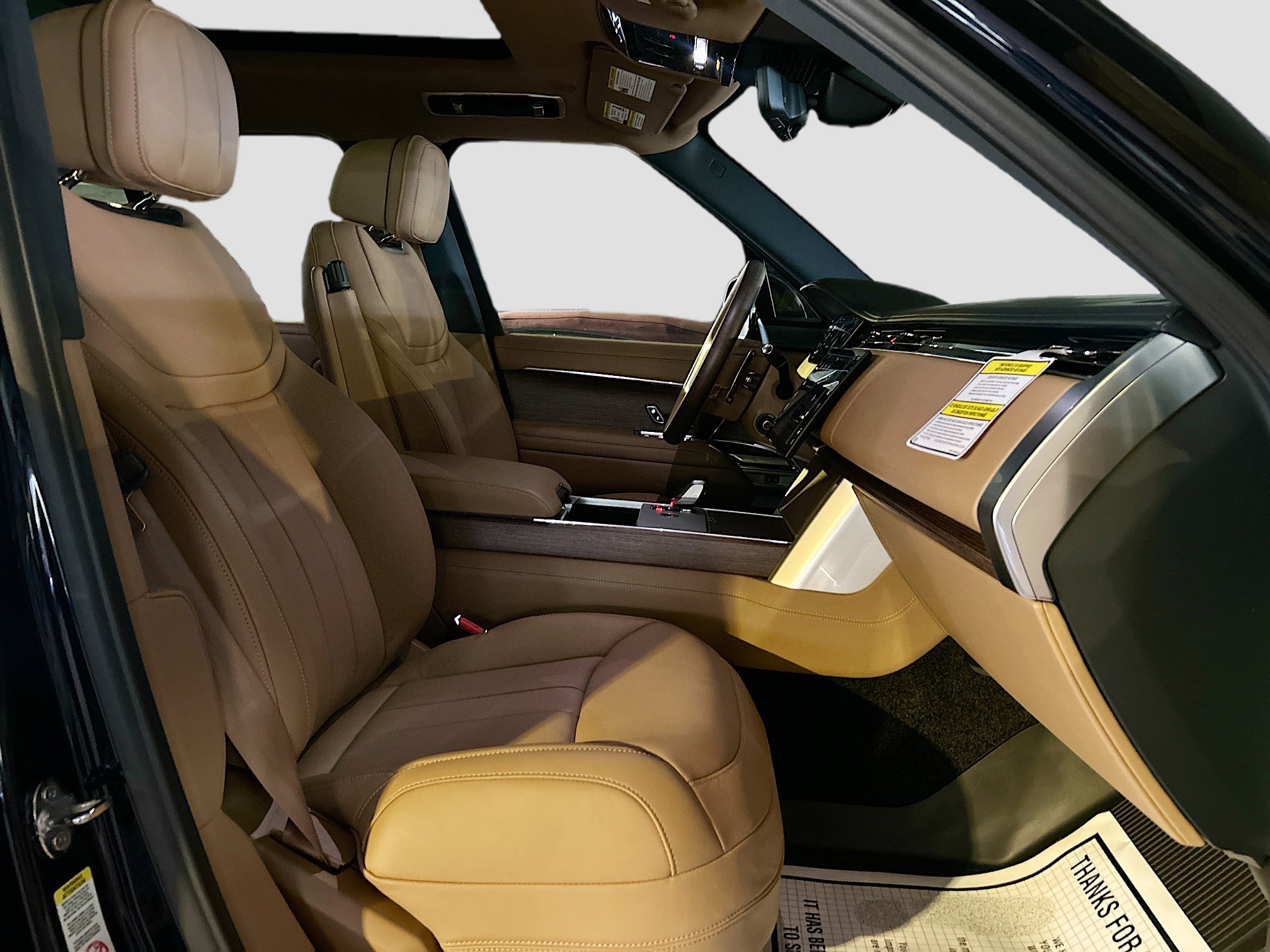 New 2025 Land Rover Range Rover SE image 10
