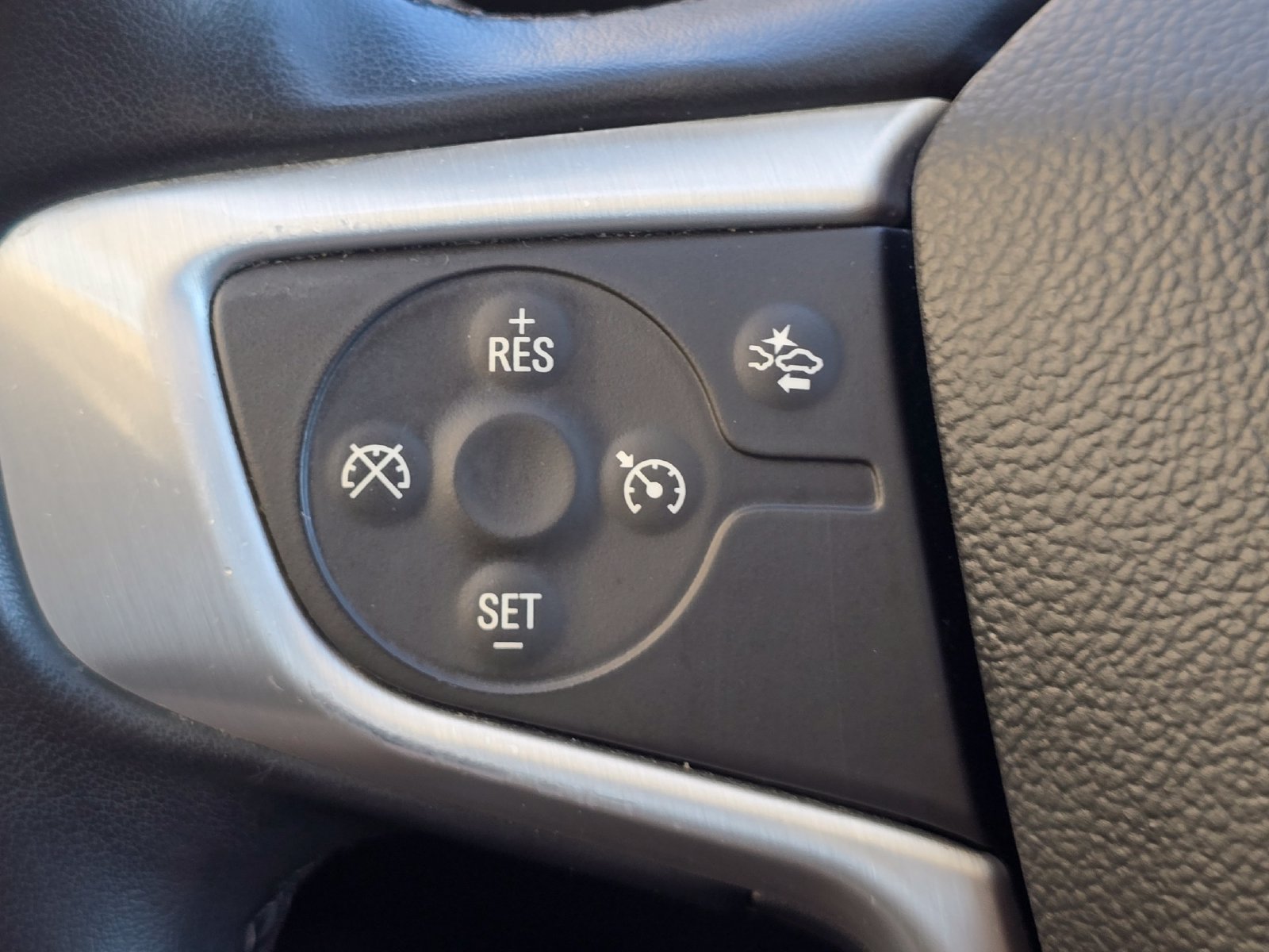 Used 2023 GMC Acadia SLT AWD/4WD image 30