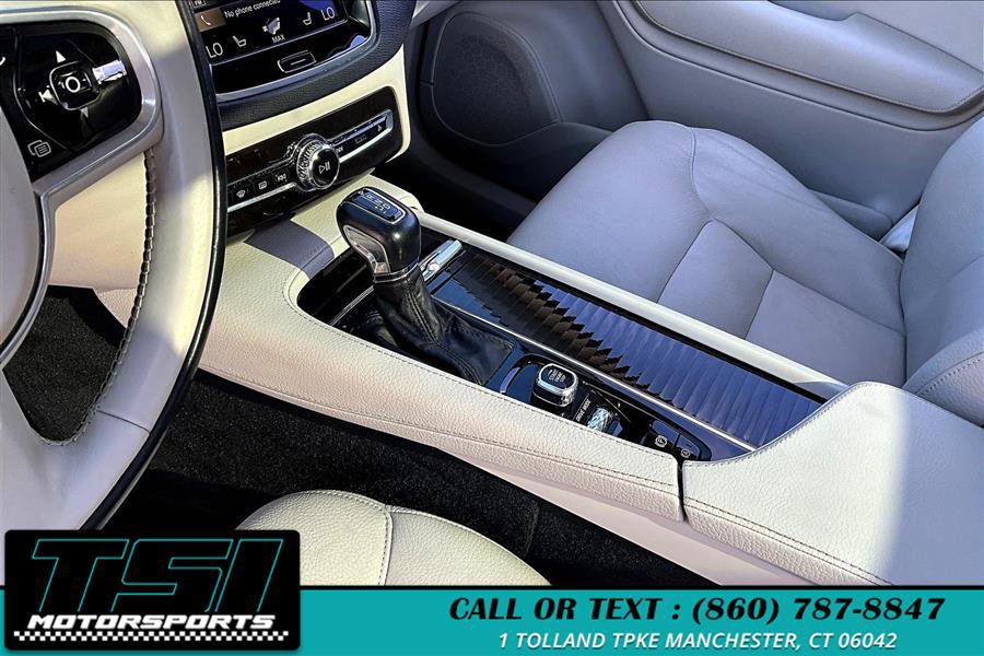 Used 2018 Volvo XC90 T6 Momentum w/ Momentum Plus Package image 15