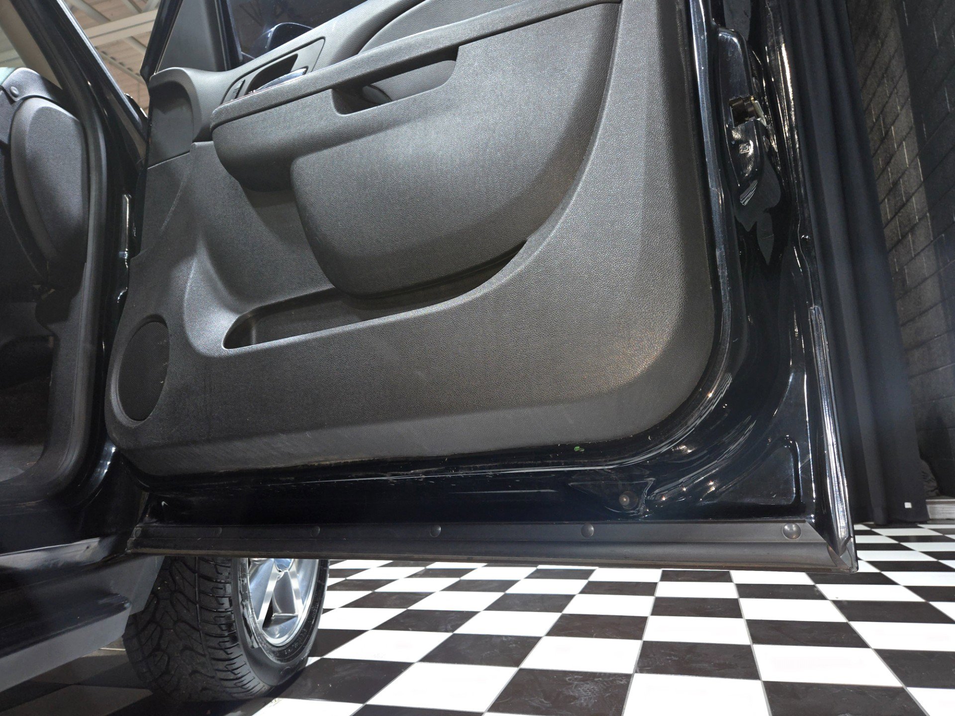 Used 2012 Chevrolet Avalanche LT w/ All-Star Edition image 81