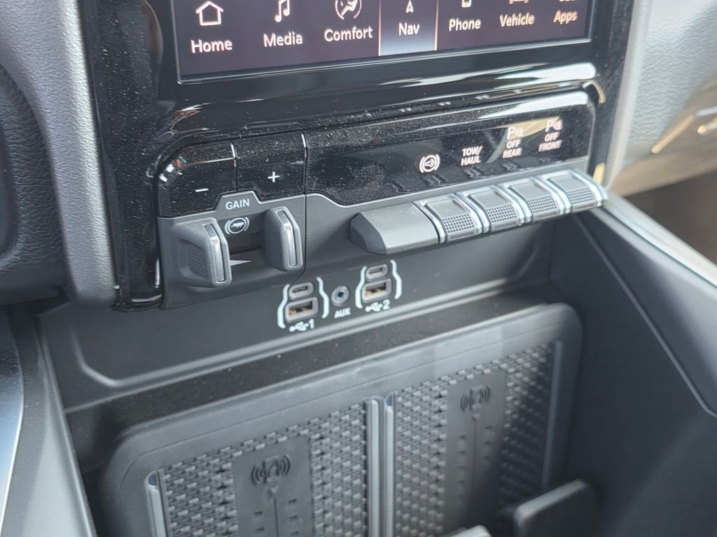 New 2026 RAM 2500 Big Horn AWD/4WD image 17
