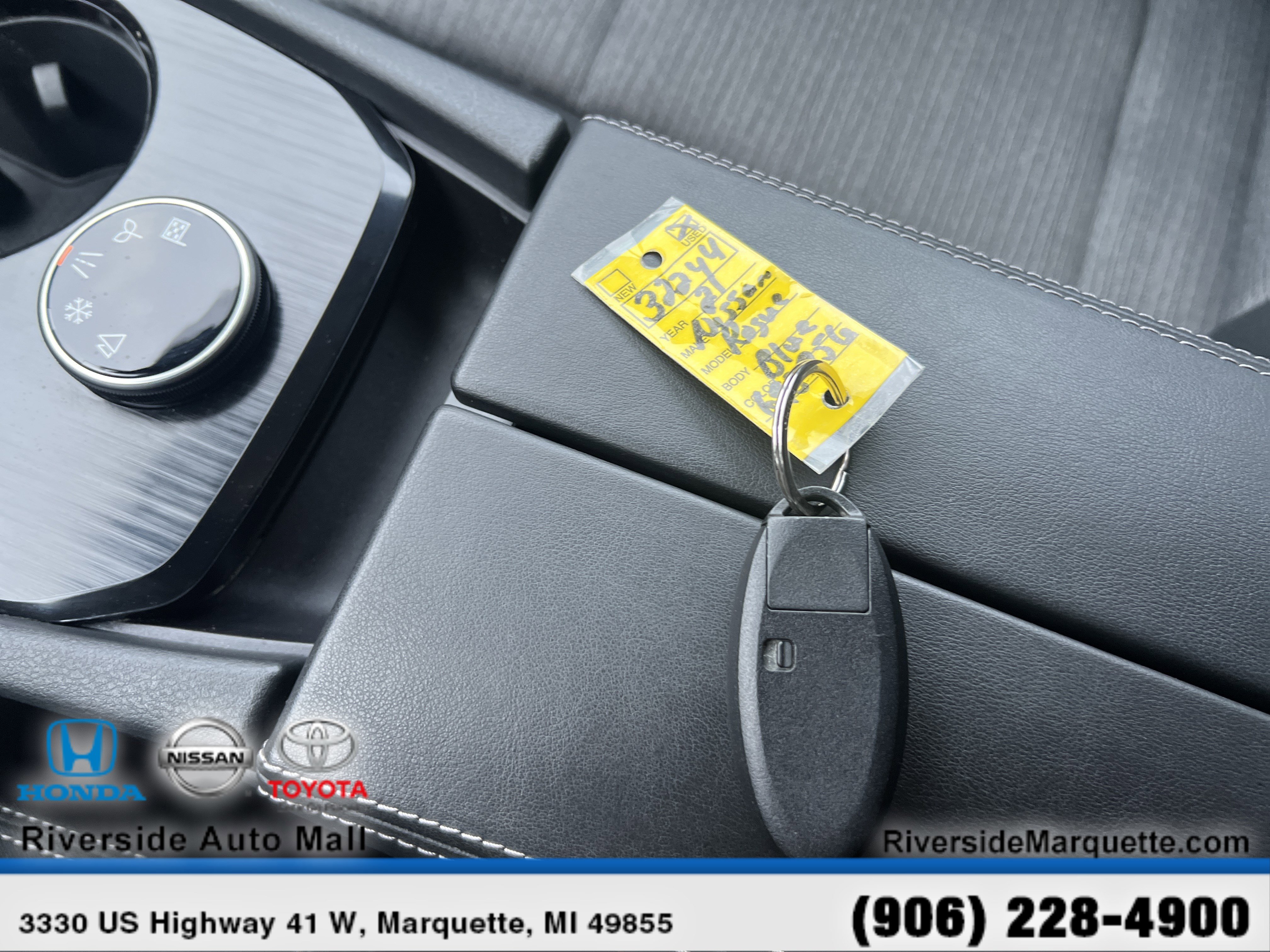 Used 2021 Nissan Rogue SV image 26