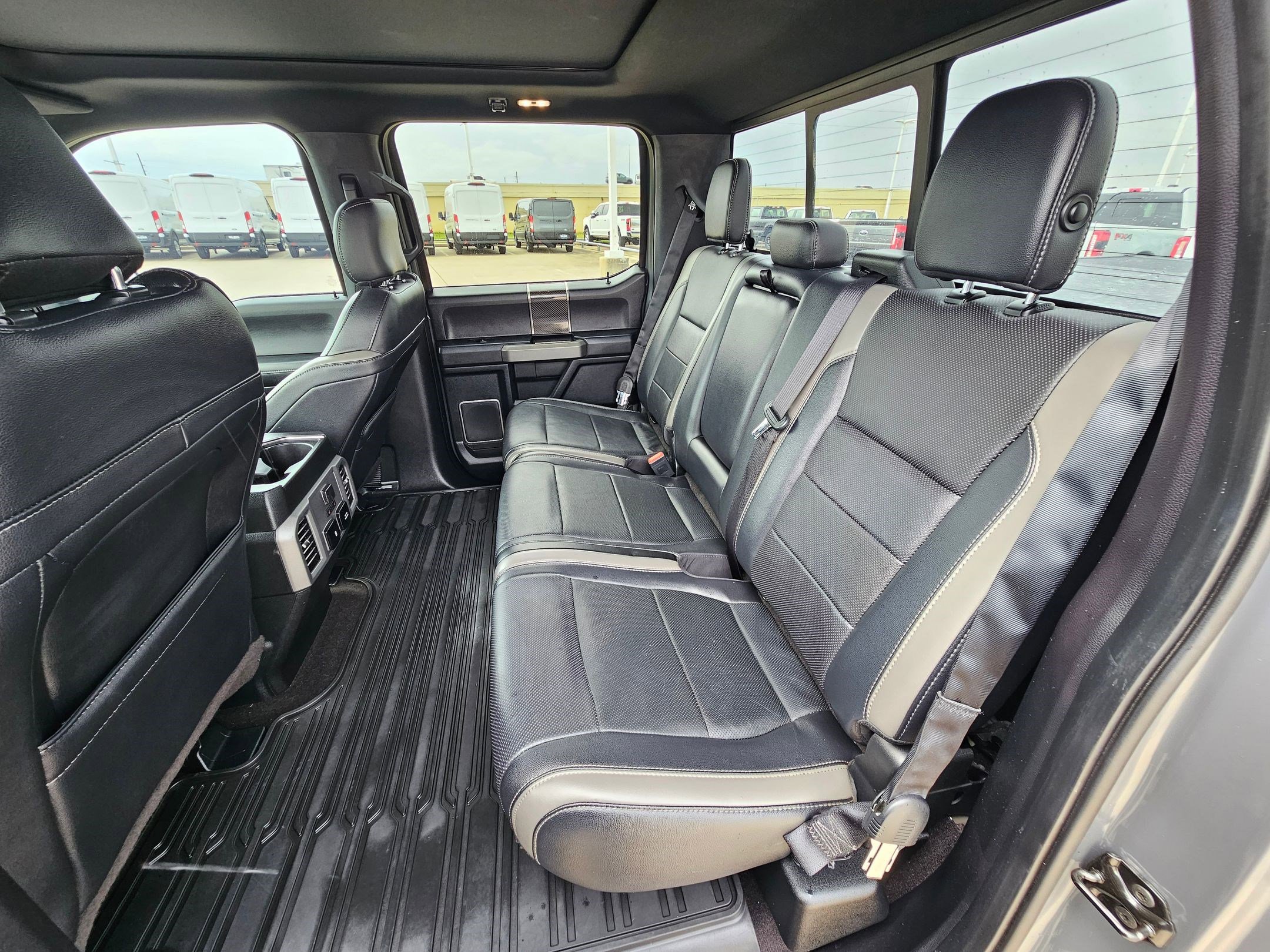 Used 2018 Ford F150 Raptor w/ Equipment Group 802A Luxury image 27