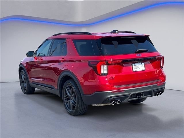 Certified 2025 Ford Explorer ST AWD/4WD image 3