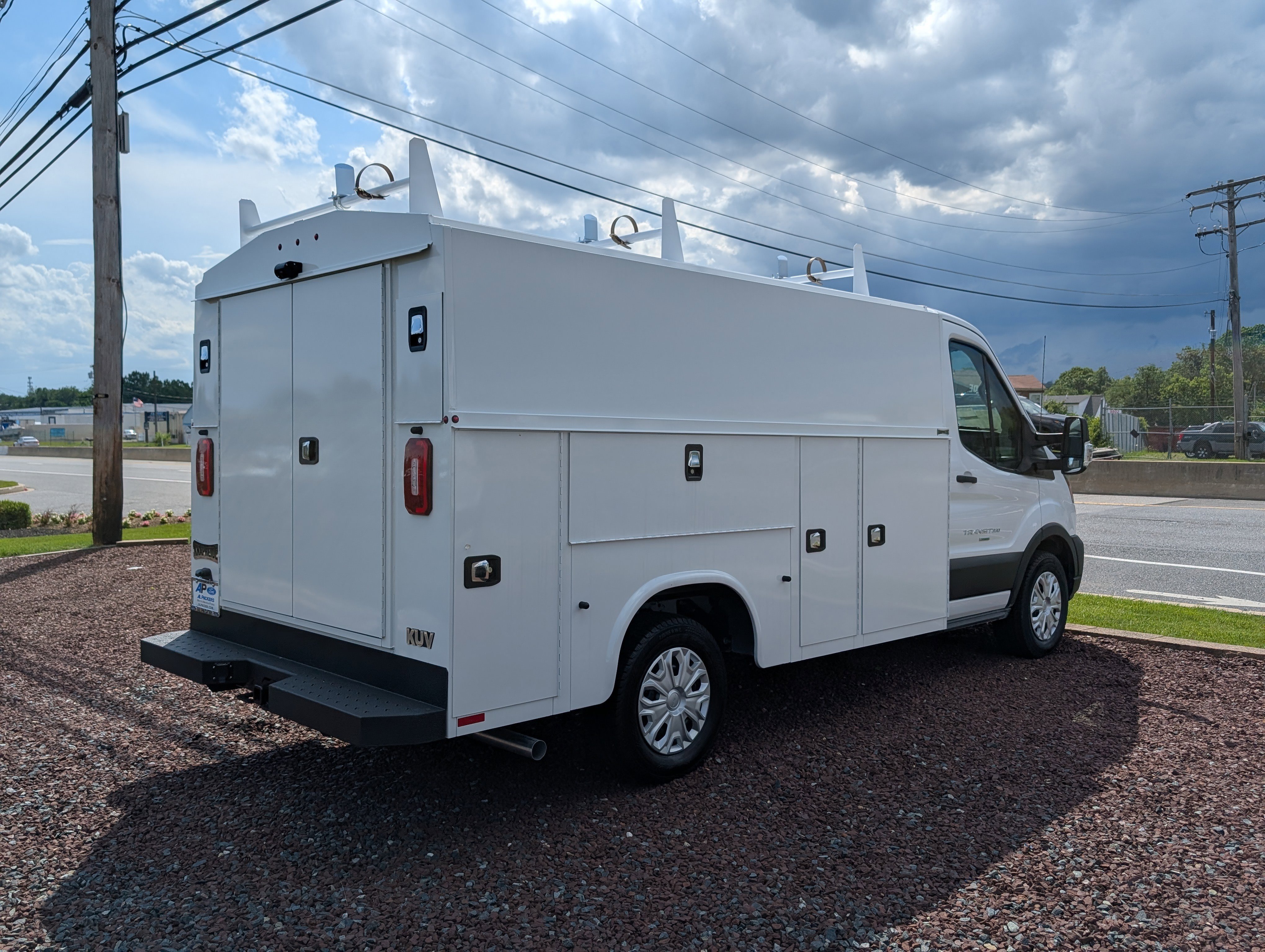 New 2025 Ford Transit 350 w/ Interior Upgrade Package image 3