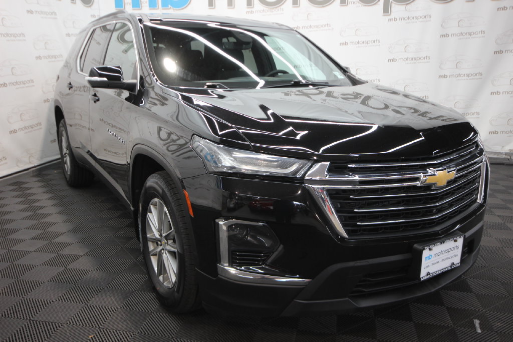 Used 2023 Chevrolet Traverse LT FWD image 11